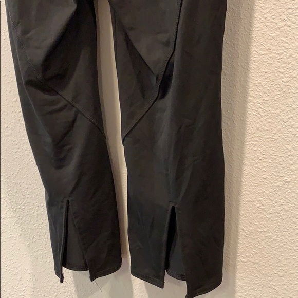 Old Navy high waist crop leggings split hem - Picture 3 of 4